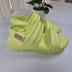 Hunter Yellow Sandals‎ Bold Platform Design